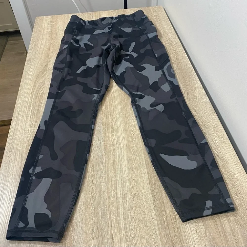 Athleta Work out leggings - Picture 2 of 7